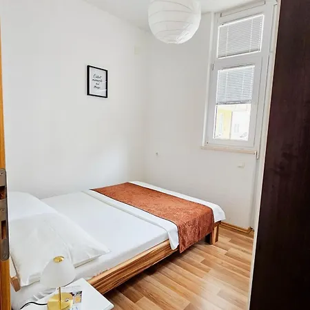 1-bedroom Apartment, 10 Minutes From The City Center