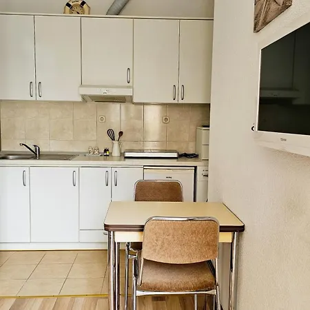 1-bedroom Apartment, 10 Minutes From The City Center